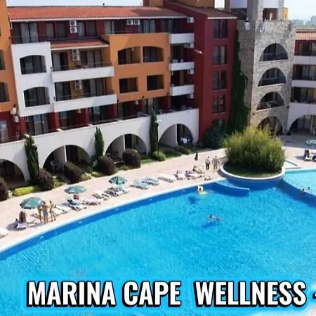 Marina Cape & Wellness-relax Nr 30-10 *